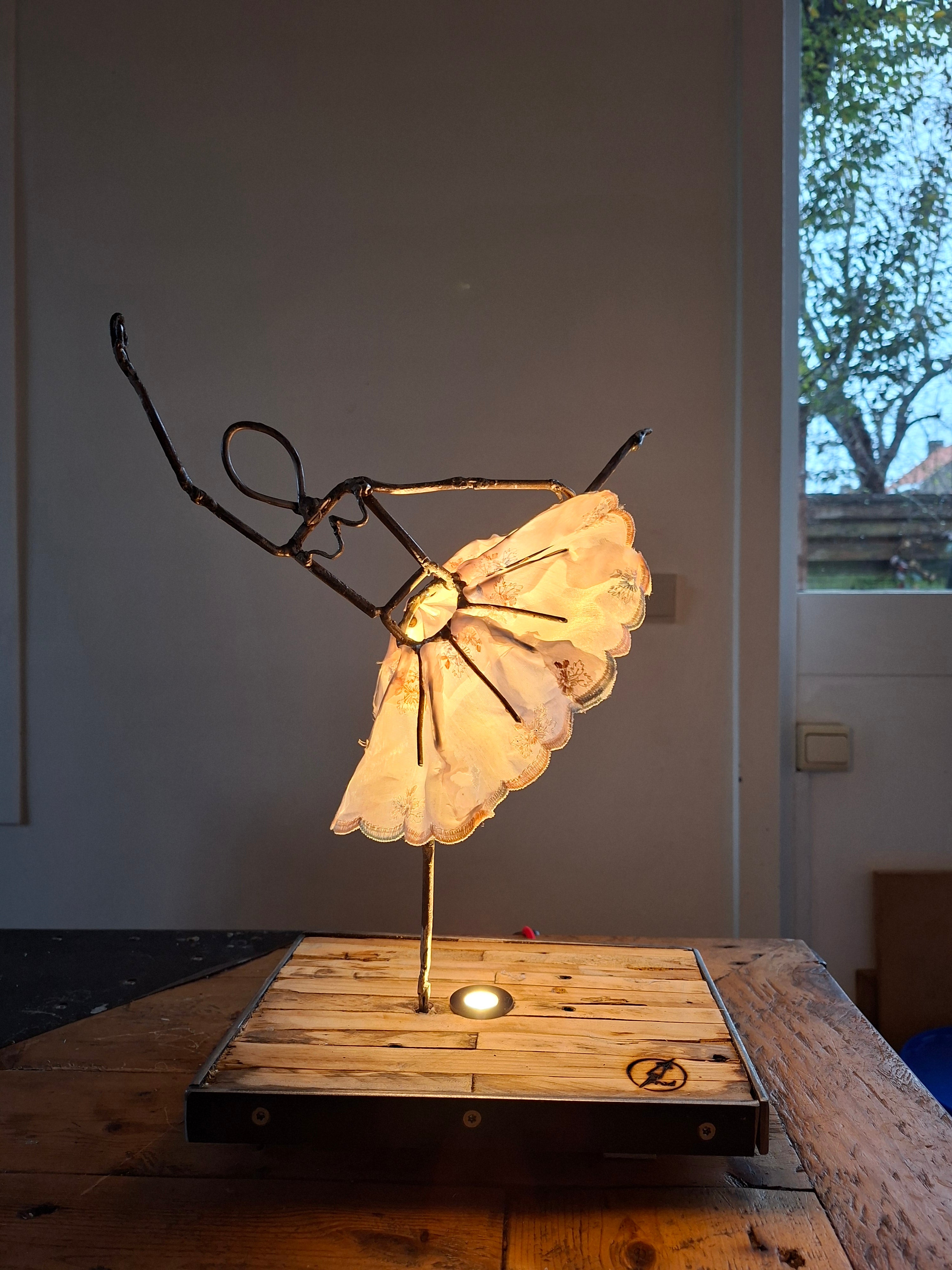 LightPeople “Ballerina”