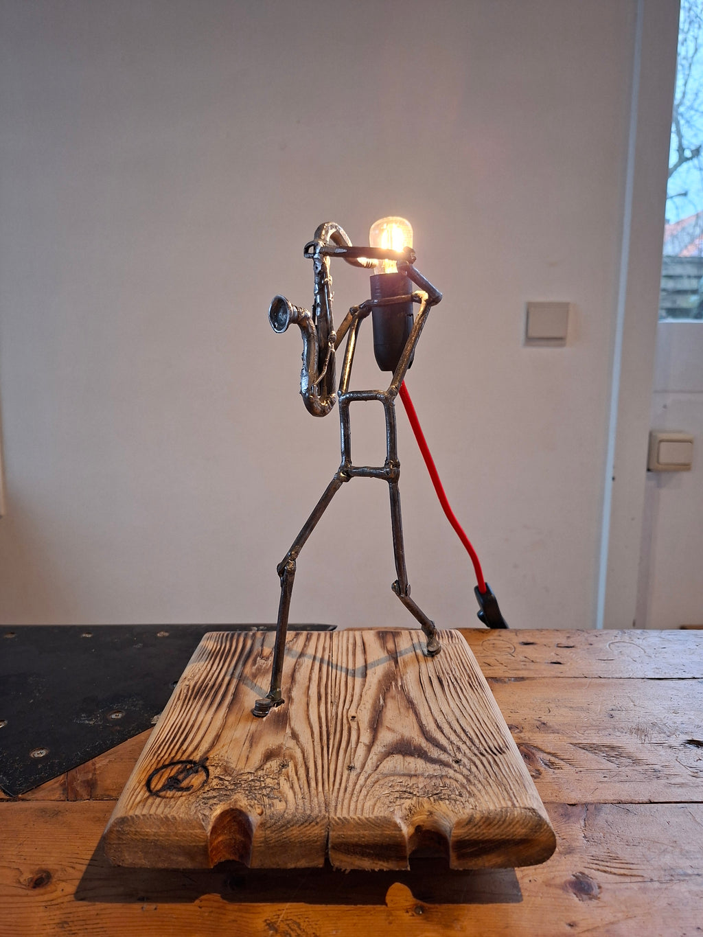 LightPeople "Saxophonist"