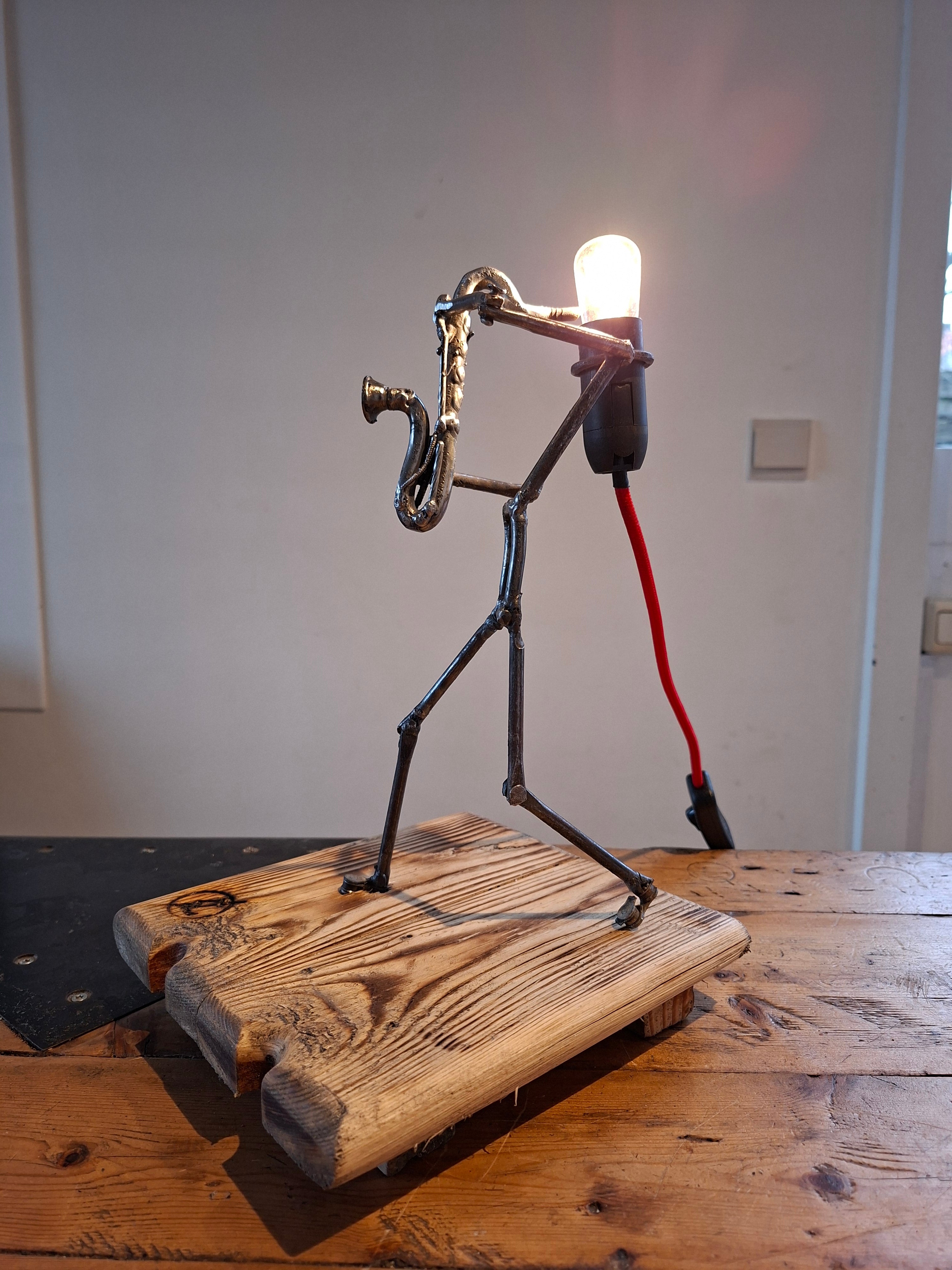 LightPeople "Saxophonist"