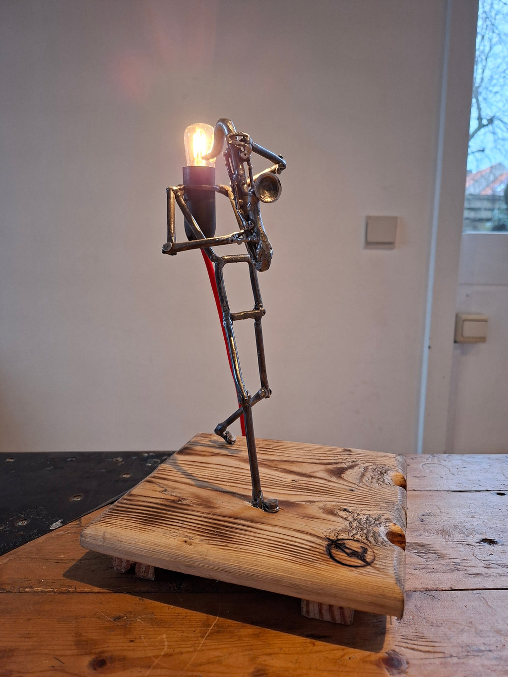 LightPeople "Saxophonist"