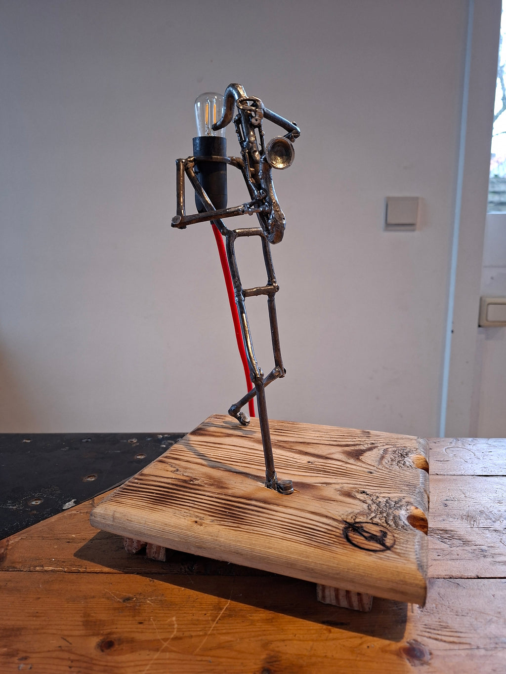 LightPeople "Saxophonist"